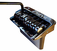 Babicz FCHSTRATBK 6-​Point Tremolo black  