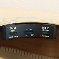 Montage im Schallloch. Regler für Volume, Tone, Mic Gain, Blend. Phase Switch. Low Battery LED. Inkl. Omega-2 Piezo Cable …... Belcat Iris-2 Sound Hole Preamp